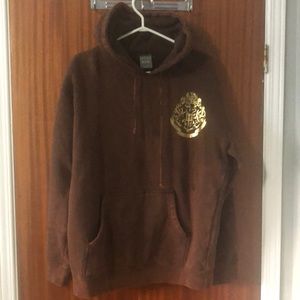 Harry Potter hoodie, brown with hogwarts crest in gold foil, size unisex M